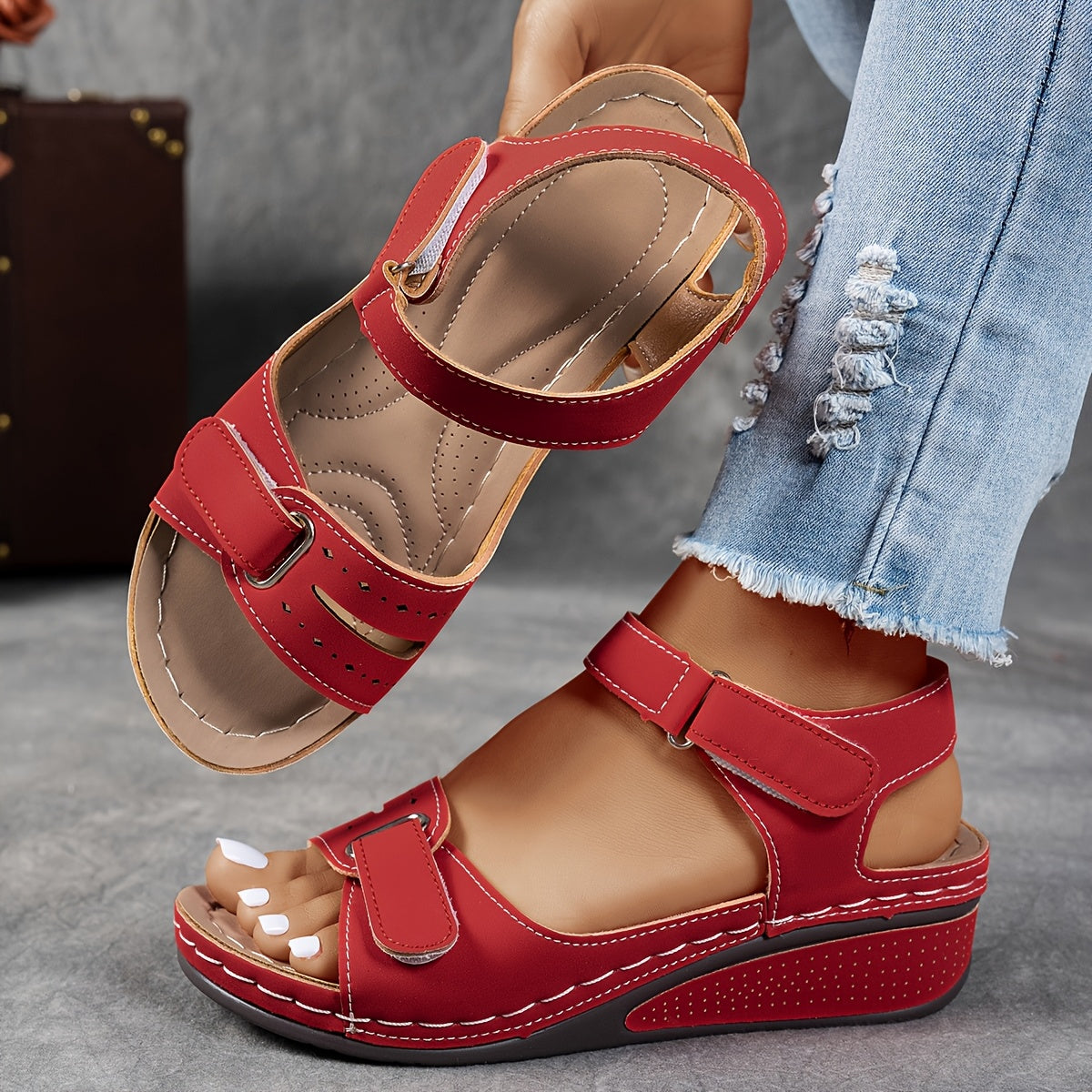 Célina Trendy Orthopaedic Sandal in red
